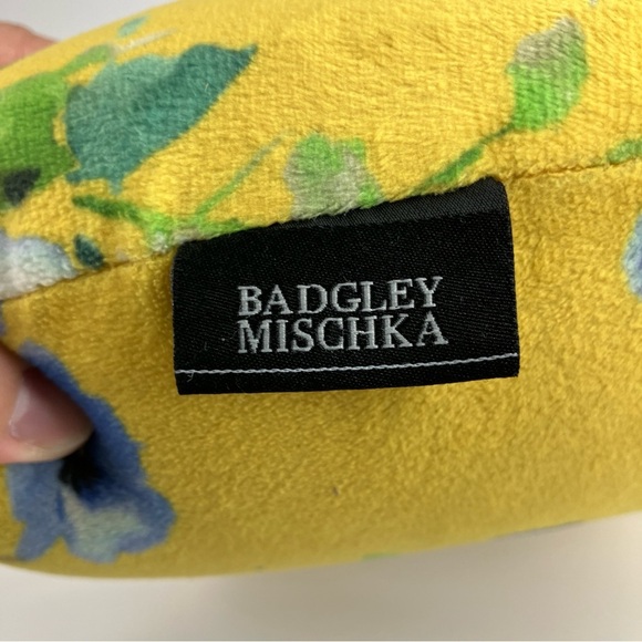 Badgley Mischka | Floral Yellow Travel Neck Pillow w/ Washable Cover - Picture 4 of 6